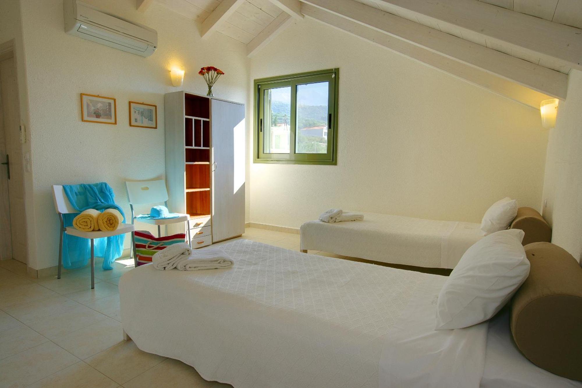 Ideales Resort Mousata Zimmer foto